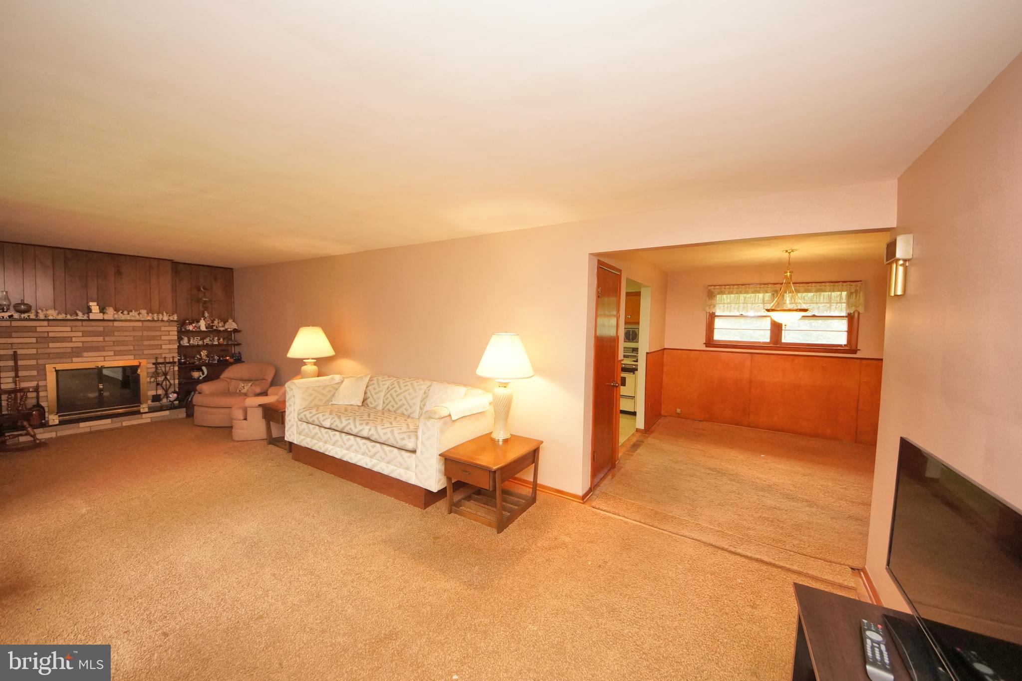 18 Whitman Road Trenton, NJ 08619 - Photo 5 of 31 Gallery Image 5