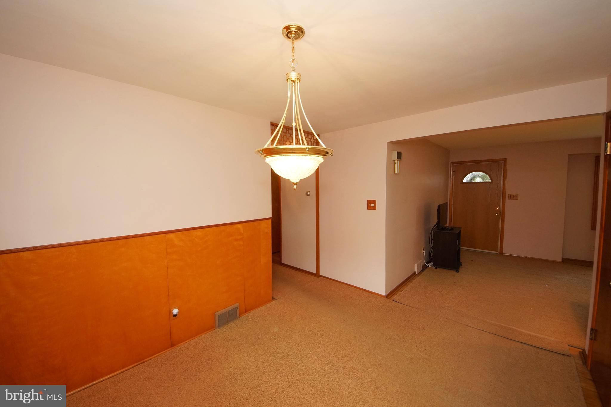 18 Whitman Road Trenton, NJ 08619 - Photo 7 of 31 Dining Room