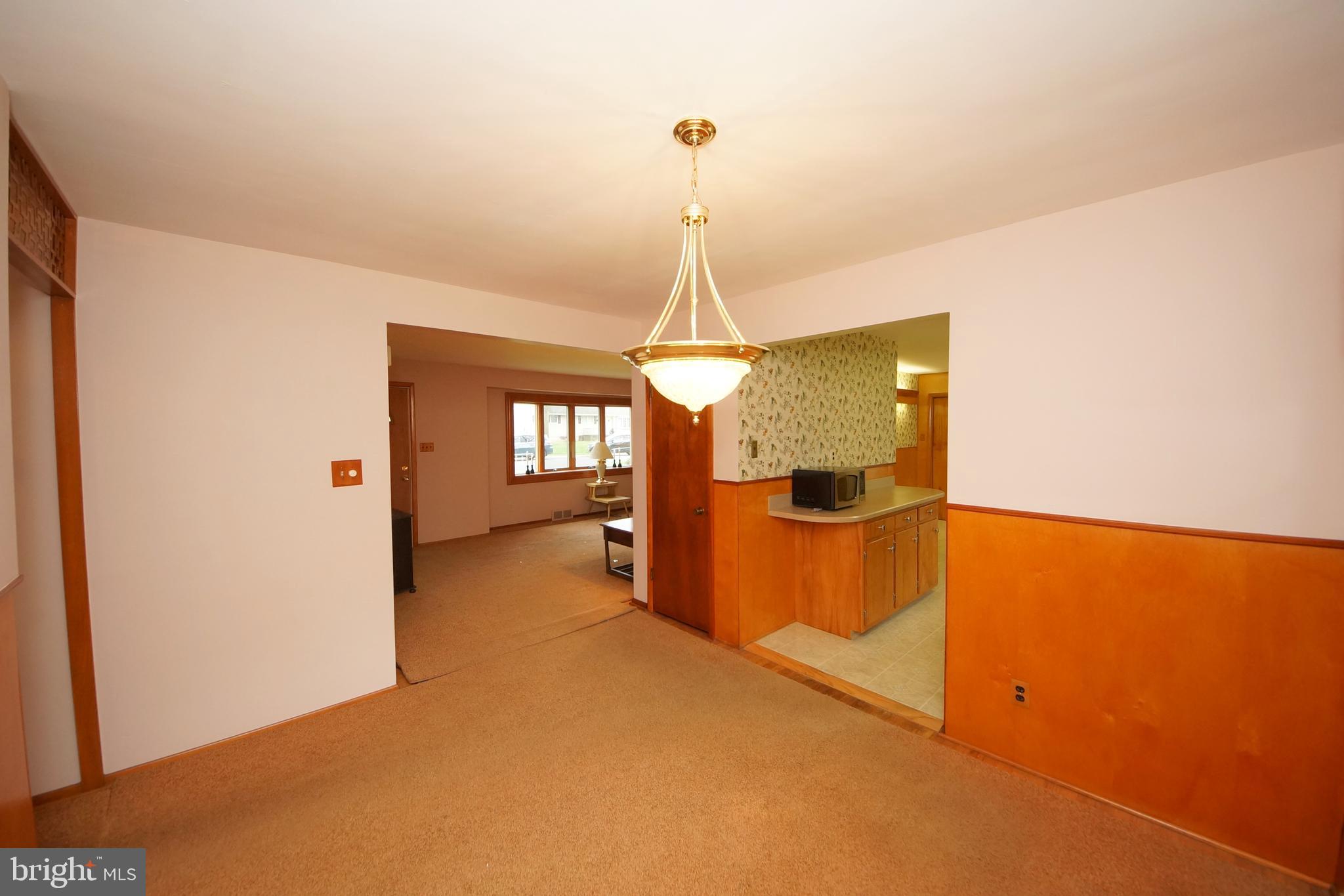 18 Whitman Road Trenton, NJ 08619 - Photo 8 of 31 Gallery Image 8