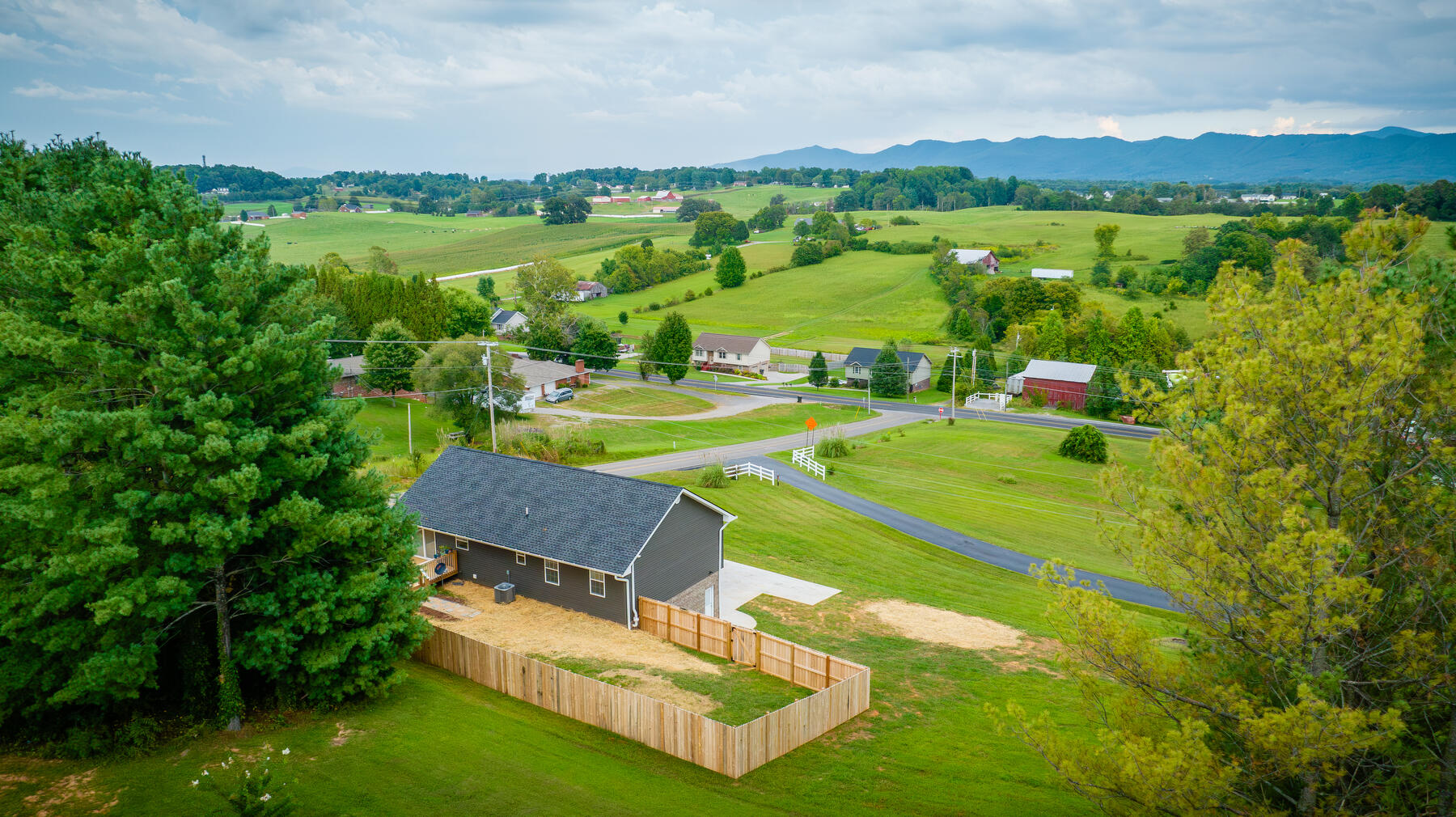 115 Charlie Hoss Road Jonesborough, TN 37659 - Photo 40 of 42 105