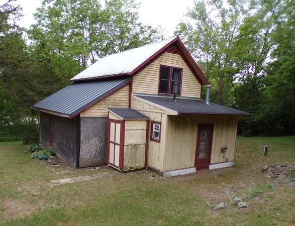 $89,900 | N1203 County Highway North, Neshkoro, WI 54960