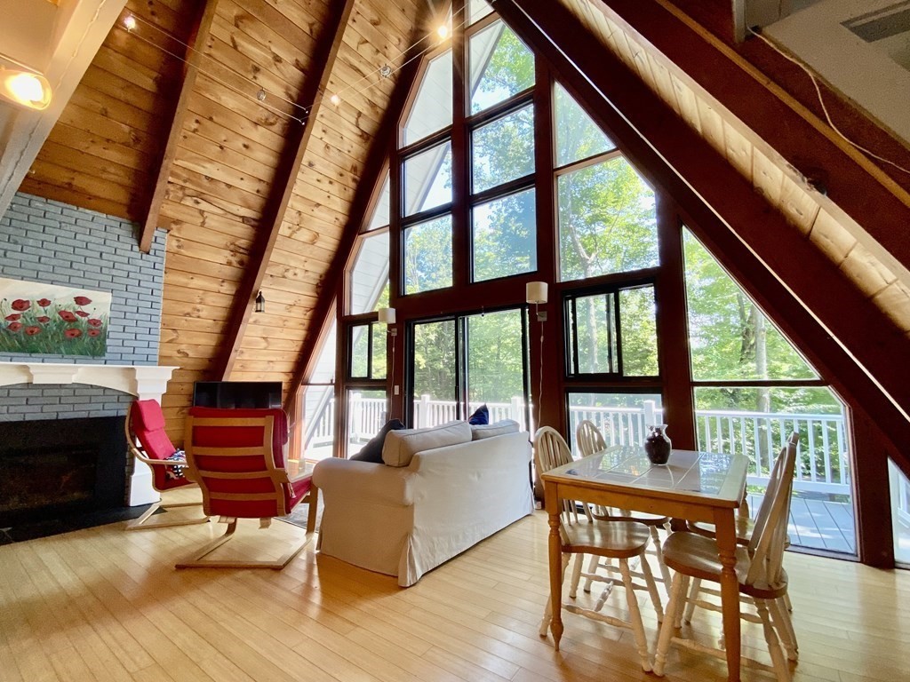 16 Morgan Circle Amherst, MA 01002 - Photo 3 of 35