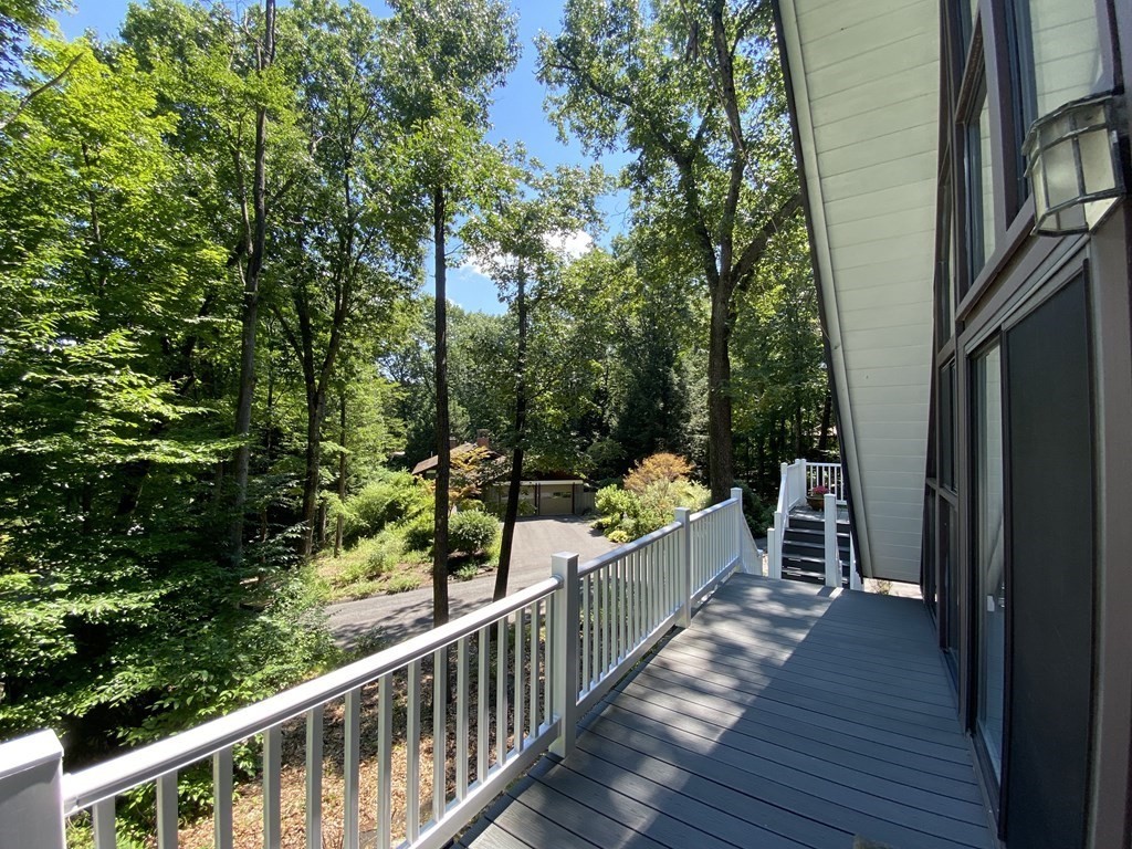 16 Morgan Circle Amherst, MA 01002 - Photo 33 of 35