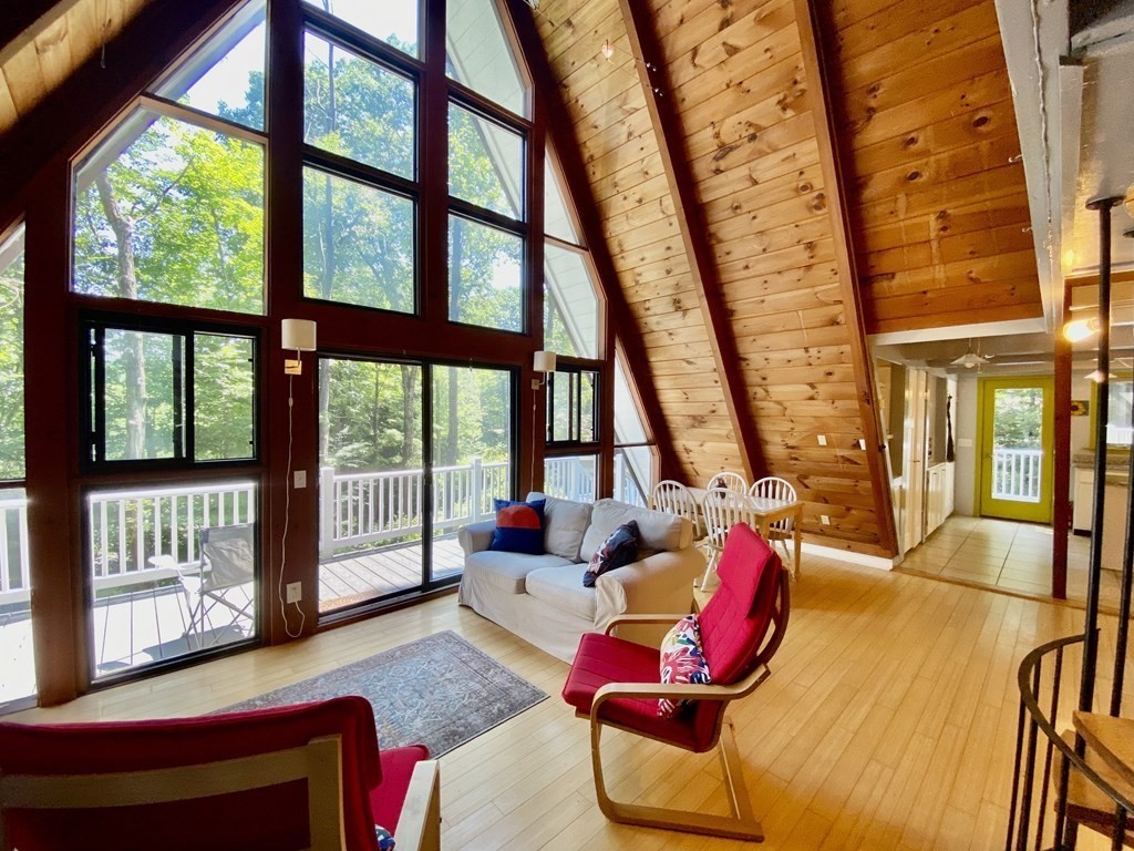 16 Morgan Circle Amherst, MA 01002 - Photo 4 of 35