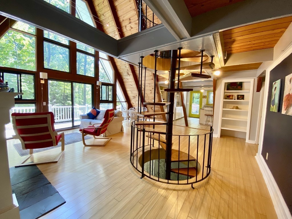 16 Morgan Circle Amherst, MA 01002 - Photo 5 of 35