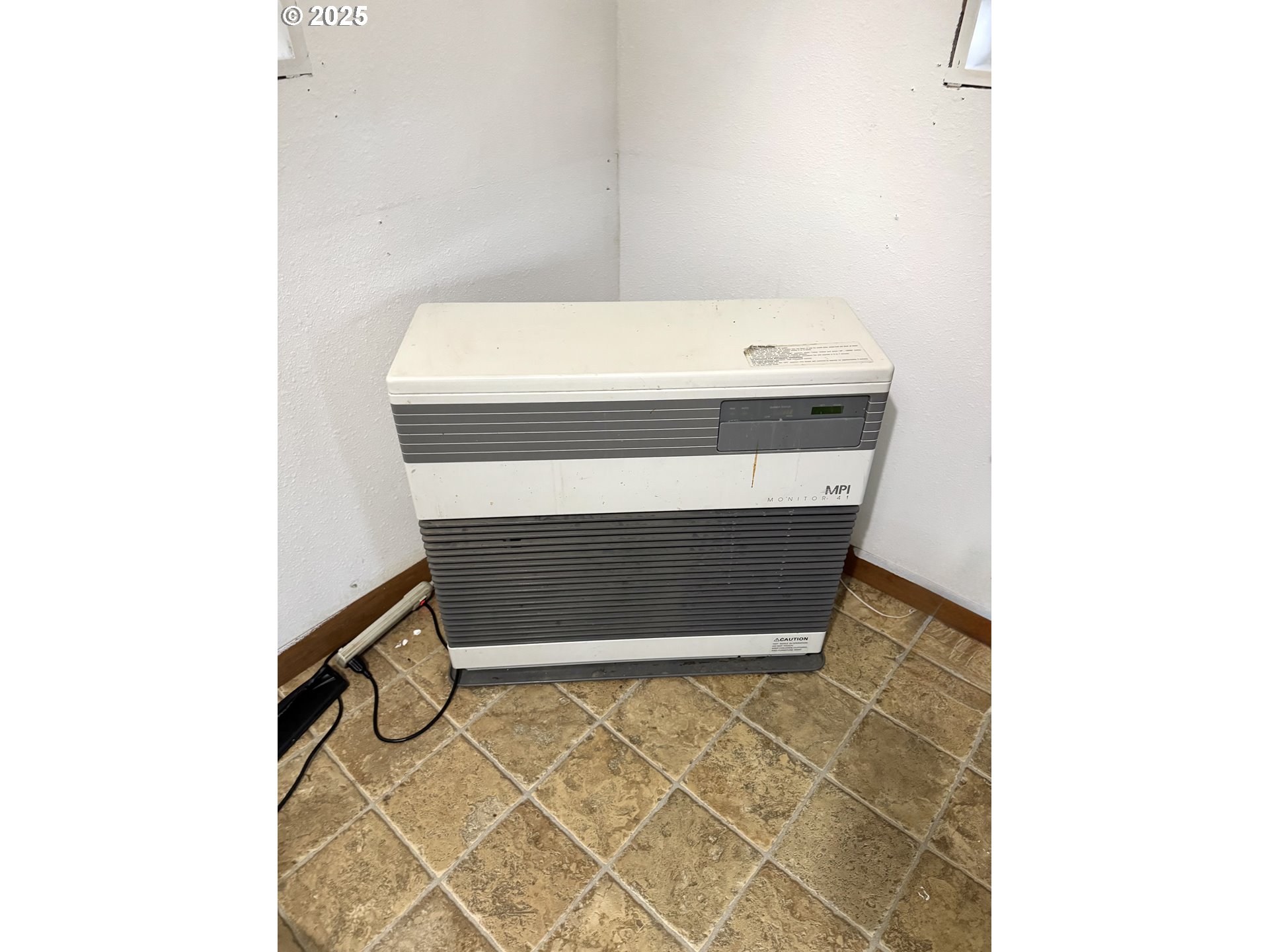 59720 Highway 26 John Day, OR 97845 - Photo 21 of 22 a bathroom with a sink and a mirror