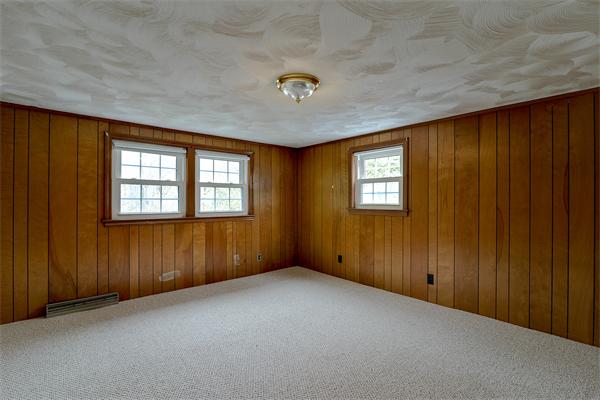 22 Stratford Road Natick, MA 01760 - Photo 16 of 18 an empty room with windows