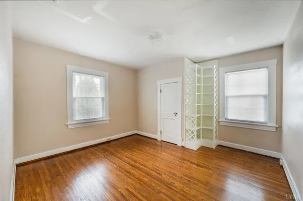 $374,900 | 282 South Main Street, Amherst, VA 24521