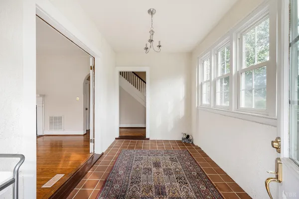 $374,900 | 282 South Main Street, Amherst, VA 24521