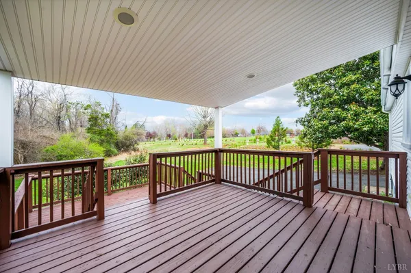 $374,900 | 282 South Main Street, Amherst, VA 24521