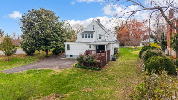 $374,900 | 282 South Main Street, Amherst, VA 24521