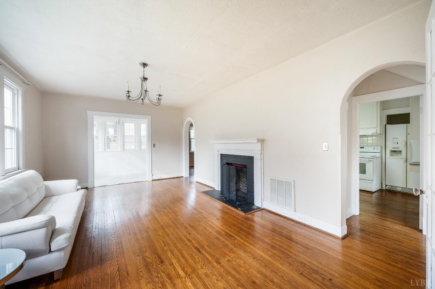 282 South Main Street Amherst, VA 24521 - Photo 5 of 57