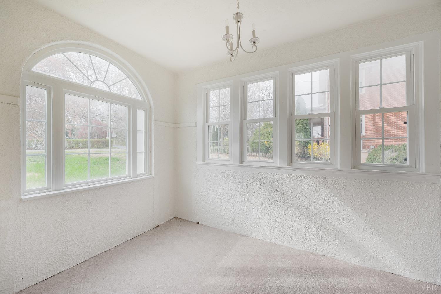 282 South Main Street Amherst, VA 24521 - Photo 8 of 57