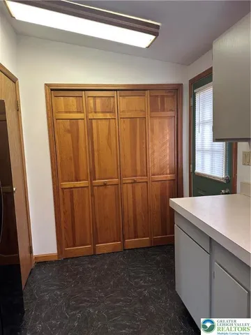 a view of utility room