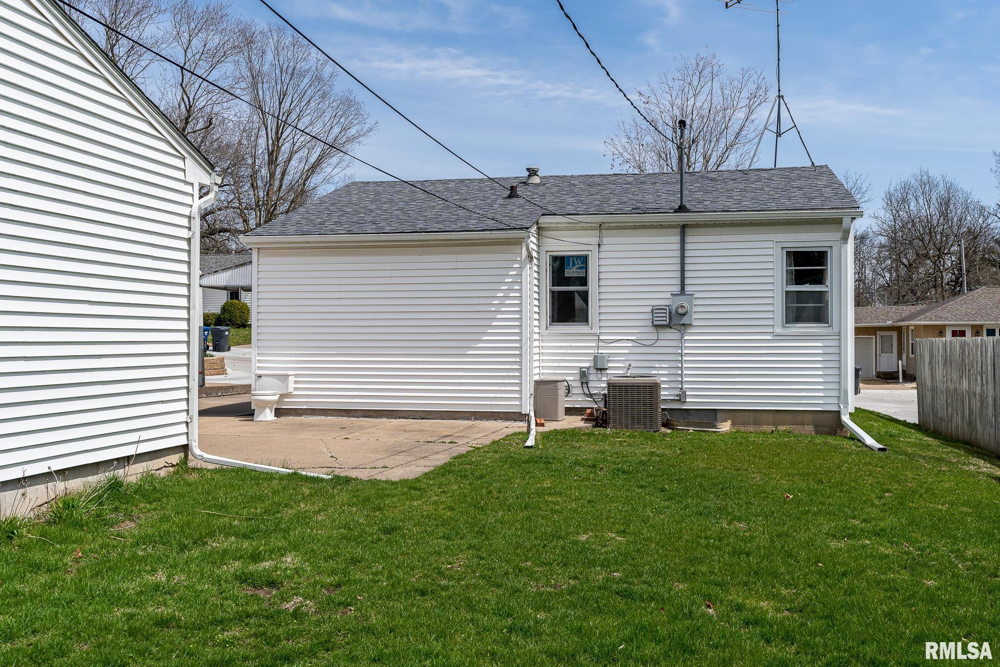 418 Ruth Place Clinton, IA 52732 - Photo 15 of 15 Gallery Image 15