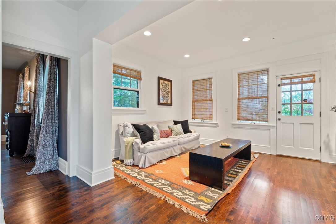 5 Brattle Road Syracuse, NY 13203 - Photo 17 of 50