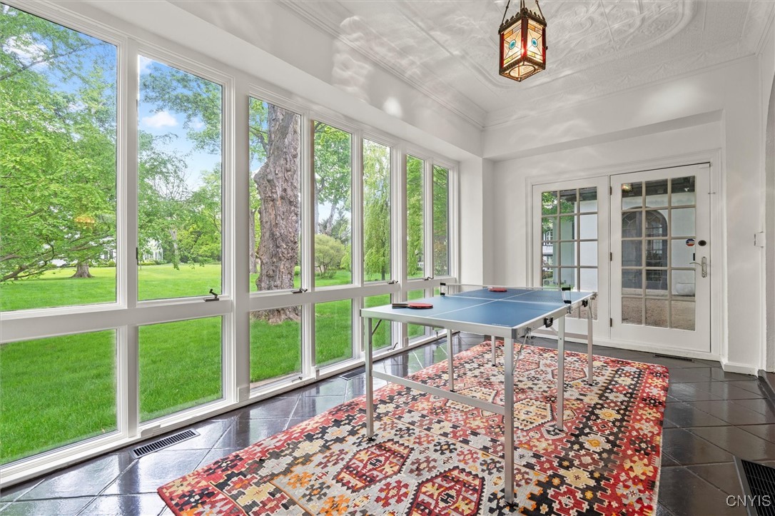 5 Brattle Road Syracuse, NY 13203 - Photo 31 of 50