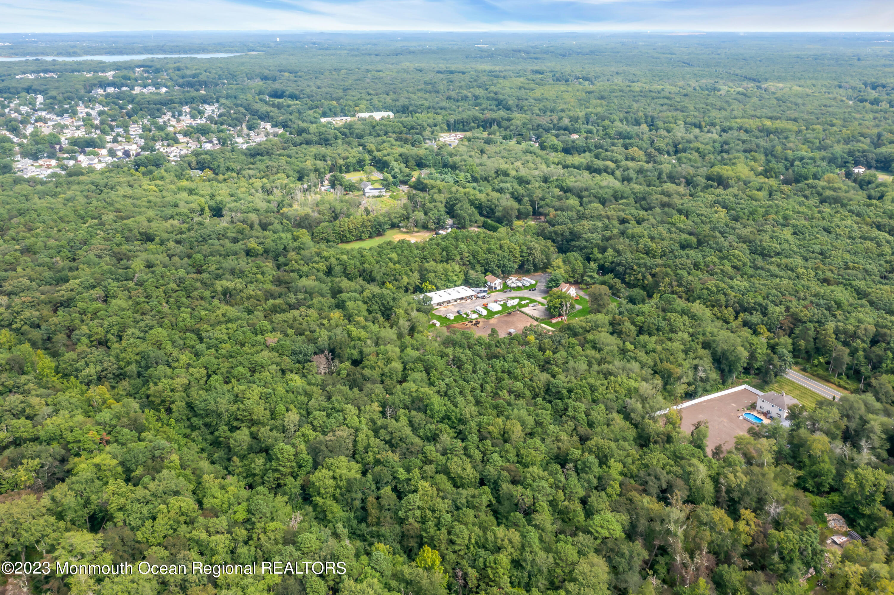 366 Oak Glen Road Howell, NJ 07731 - Photo 15 of 20 012_dji_0338-1