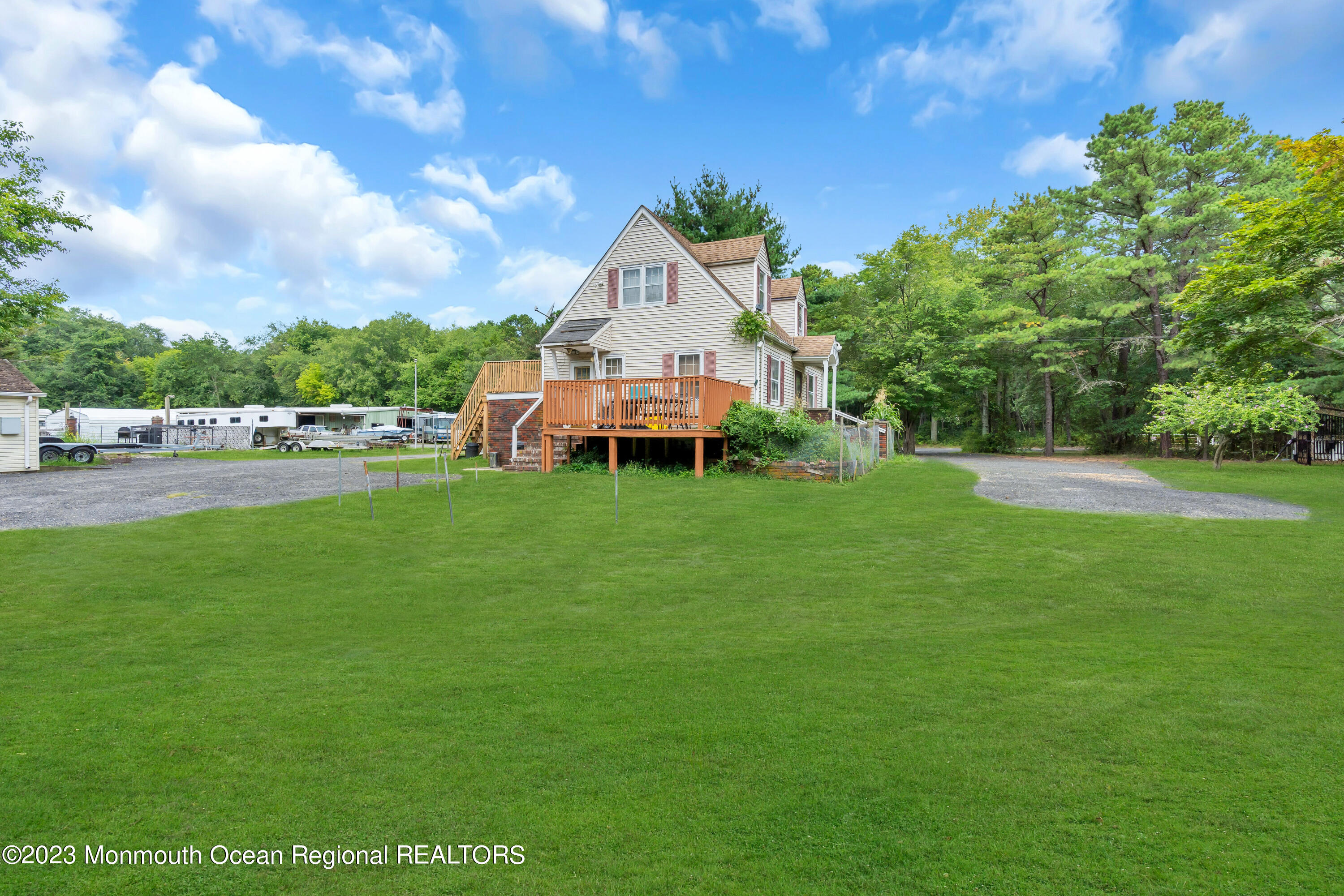366 Oak Glen Road Howell, NJ 07731 - Photo 5 of 20 040_dsc04559-1