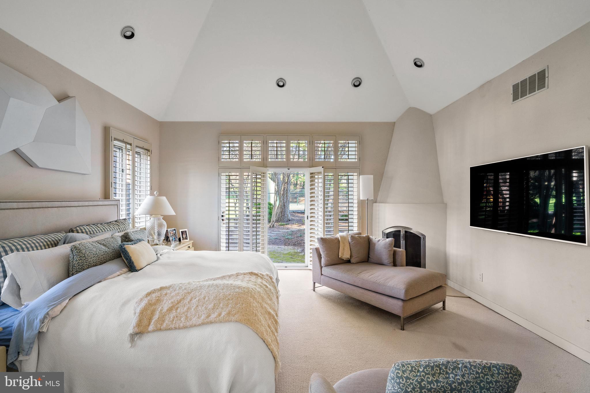 1215 Farview Road Villanova, PA 19085 - Photo 10 of 25