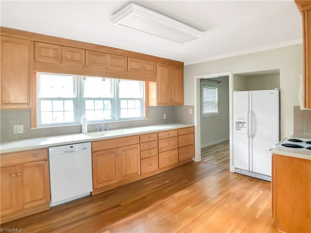 3041 Cambridge Road Winston-Salem, NC 27104 - Photo 5 of 23 Gallery Image 5