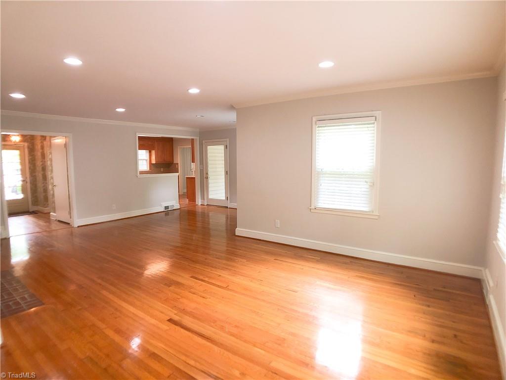 3041 Cambridge Road Winston-Salem, NC 27104 - Photo 7 of 23 Gallery Image 7