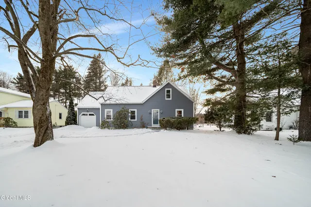$369,000 | 8 Providence Street, Guilderland, NY 12203