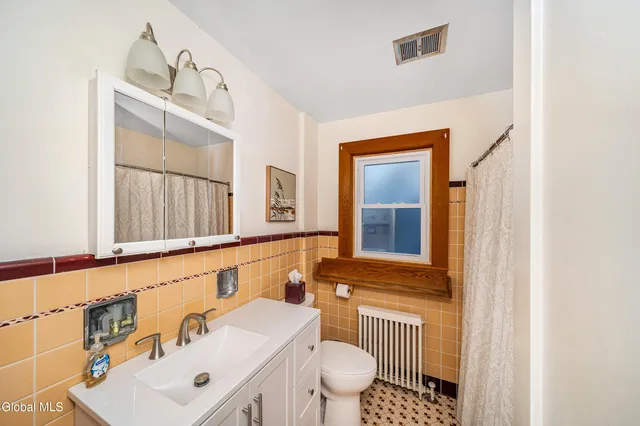 $369,000 | 8 Providence Street, Guilderland, NY 12203