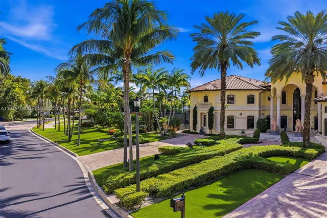 $21,900,000 | 680 Golden Beach Drive, Golden Beach, FL 33160