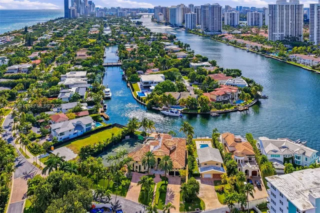 $21,900,000 | 680 Golden Beach Drive, Golden Beach, FL 33160