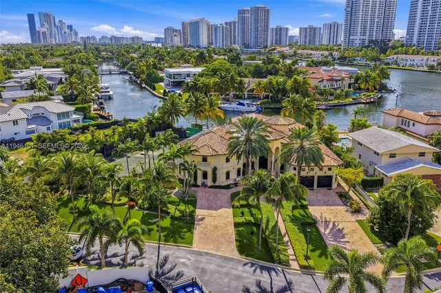 $21,900,000 | 680 Golden Beach Drive, Golden Beach, FL 33160