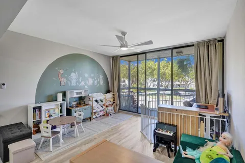 $299,000 | 6193 Balboa Circle, Unit 201, Boca Raton, FL 33433
