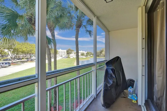 $299,000 | 6193 Balboa Circle, Unit 201, Boca Raton, FL 33433