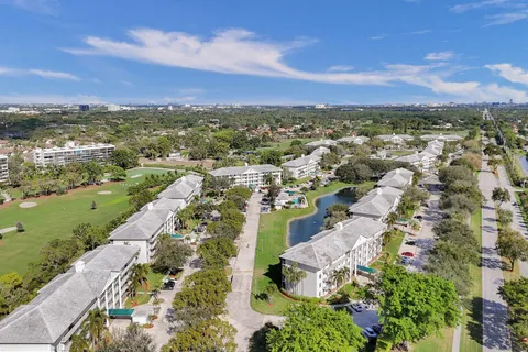 $299,000 | 6193 Balboa Circle, Unit 201, Boca Raton, FL 33433