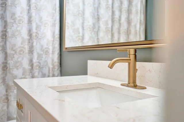 $299,000 | 6193 Balboa Circle, Unit 201, Boca Raton, FL 33433