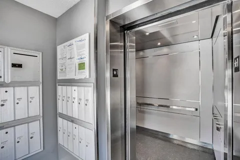 $299,000 | 6193 Balboa Circle, Unit 201, Boca Raton, FL 33433