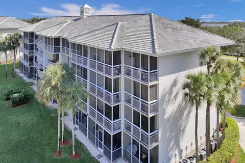 $299,000 | 6193 Balboa Circle, Unit 201, Boca Raton, FL 33433