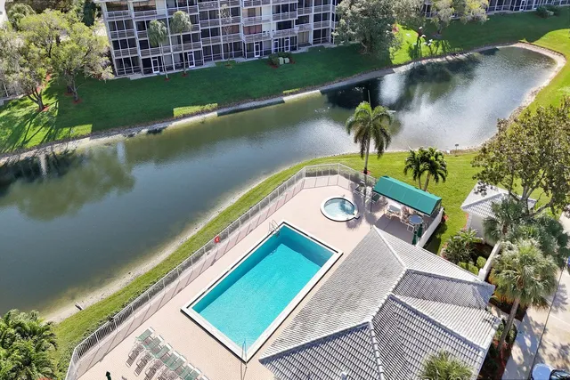 $299,000 | 6193 Balboa Circle, Unit 201, Boca Raton, FL 33433