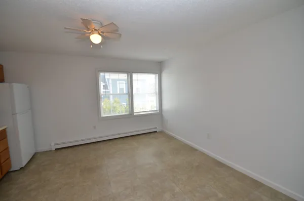 $2,900 | 99 West Wyoming Avenue, Unit 5, Melrose, MA 02176