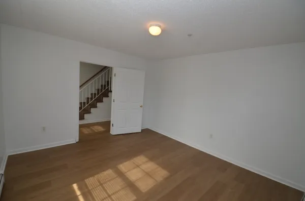 $2,900 | 99 West Wyoming Avenue, Unit 5, Melrose, MA 02176