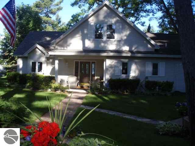 6297 Deepwater Point Road Williamsburg, MI 49690 - Photo 1 of 25 1728433.JPG