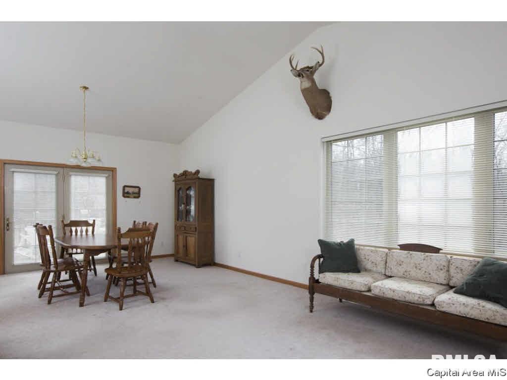 27640 240th Street Barry, IL 62312 - Photo 6 of 36 Gallery Image 6