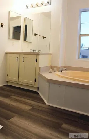 $75,000 | 155 Hillcrest Avenue, American Falls, ID 83211