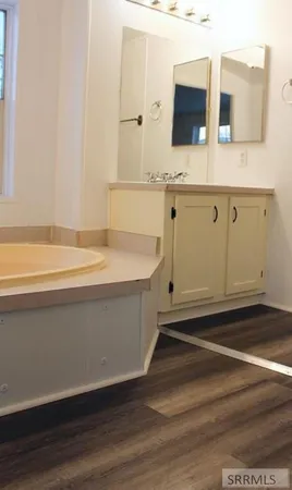 $75,000 | 155 Hillcrest Avenue, American Falls, ID 83211