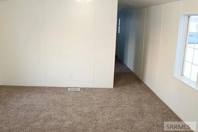 $75,000 | 155 Hillcrest Avenue, American Falls, ID 83211