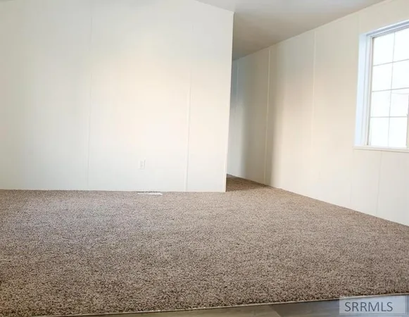 $75,000 | 155 Hillcrest Avenue, American Falls, ID 83211