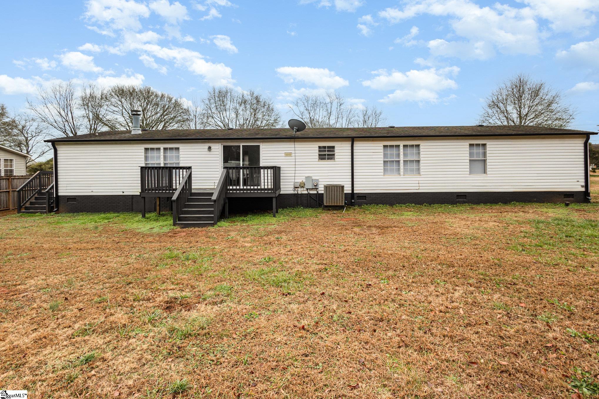 1635 Anderson Ridge Road Simpsonville, SC 29681 - Photo 2 of 23