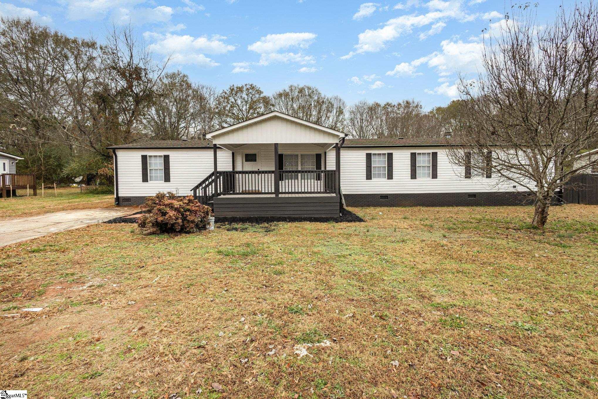 1635 Anderson Ridge Road Simpsonville, SC 29681 - Photo 3 of 23