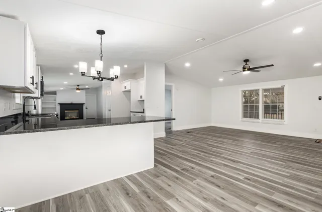 $325,000 | 1635 Anderson Ridge Road, Simpsonville, SC 29681