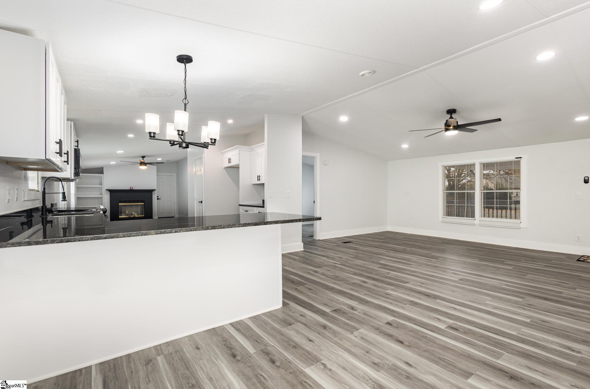 1635 Anderson Ridge Road Simpsonville, SC 29681 - Photo 5 of 23